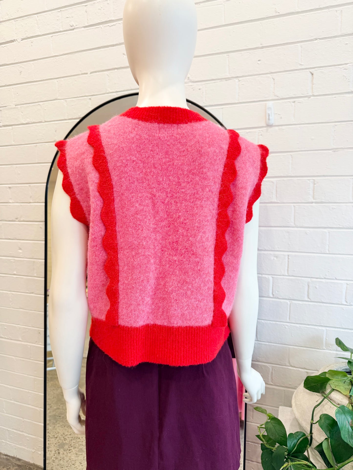 Gorman Pink and Red Sweethearts Knit Vest - Size 10