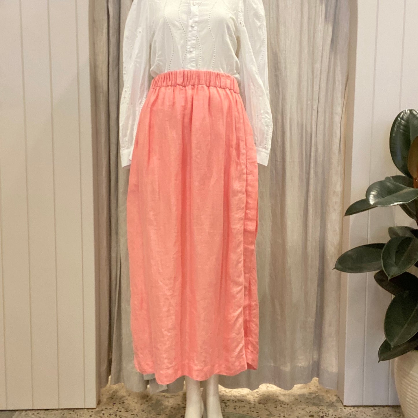Country Road Linen Skirt in Pink - Size 10