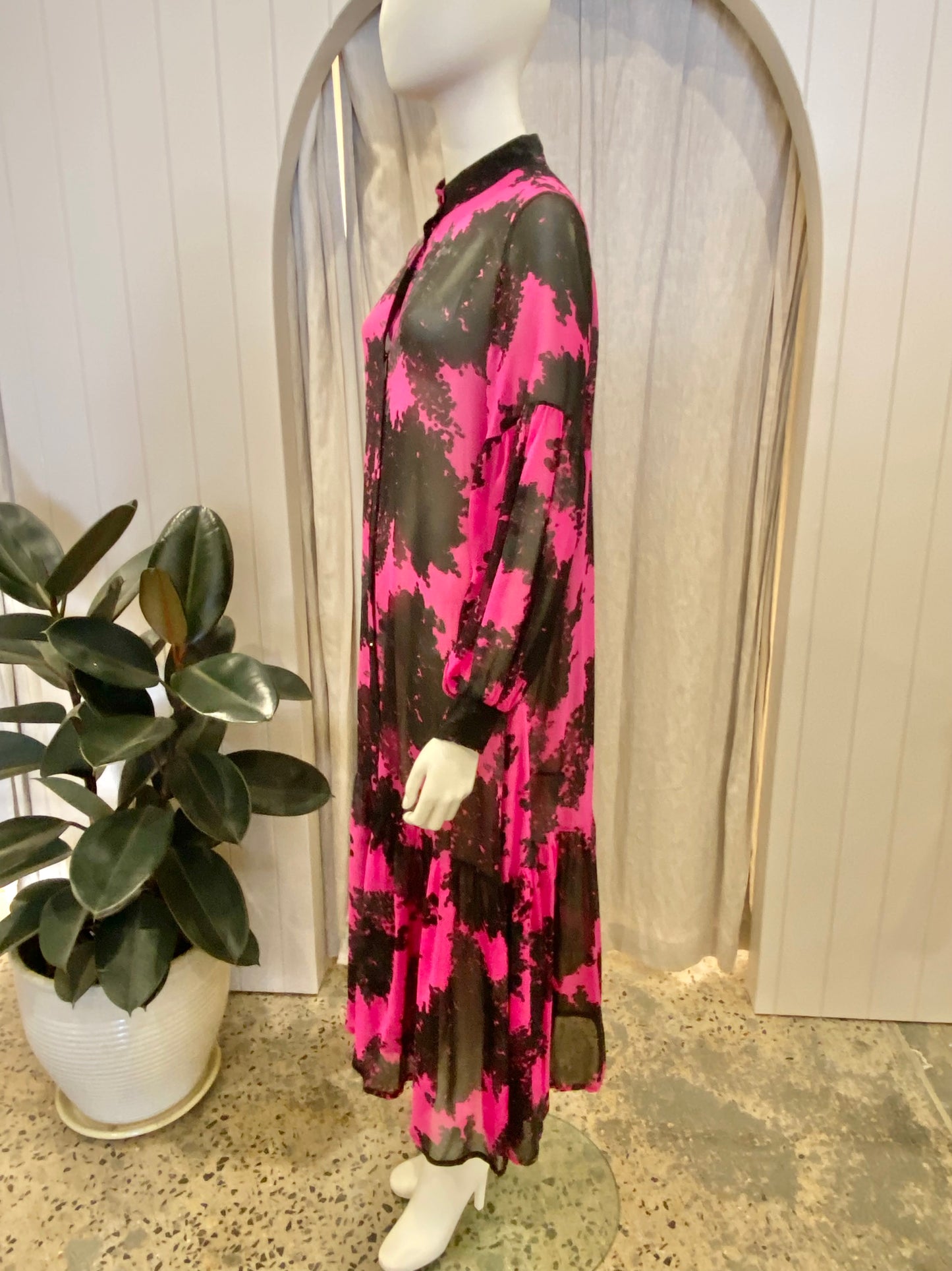 Husk fuscia and black floral maxi dress - Size 10