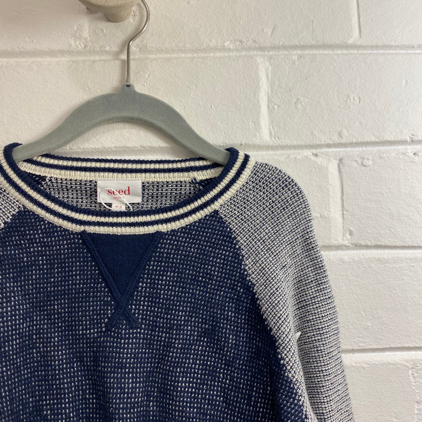 Seed knit sweater in Nacy - Size 4-5