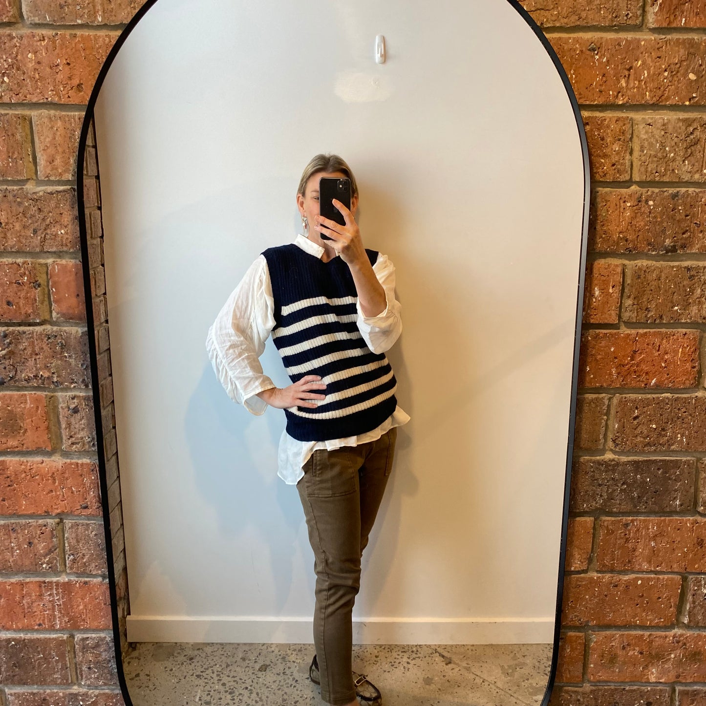 Le Stripe Cashmere Knit Vest in navy Stripe - Size 2 (12)