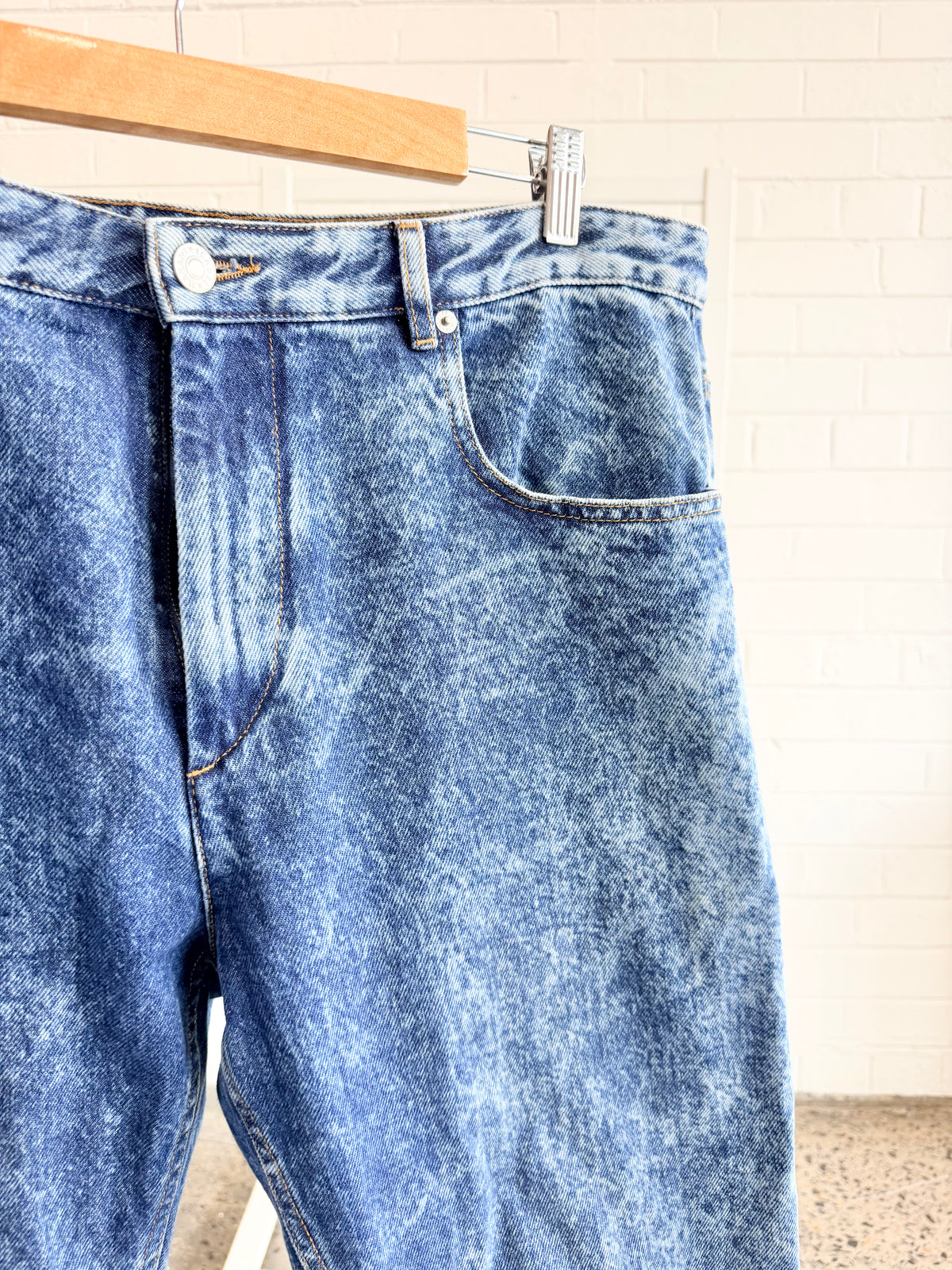 Isabel Marant Étoile Acid-Wash Tapered Jeans - Size 44 (14)