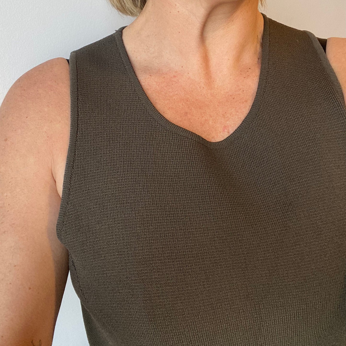 Scanlan Theodore Crepe Knit Midi Dress - Size 10