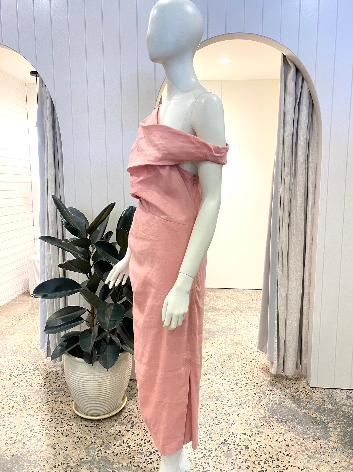Sheike Ruched Midi Dress in Pink - Size 14