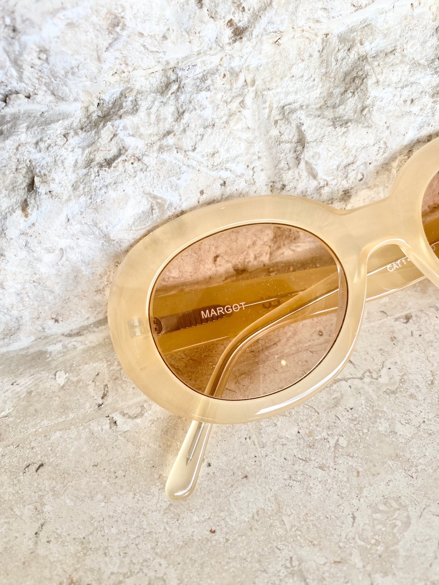 Lu Goldie Margot Sunglasses in Apricot
