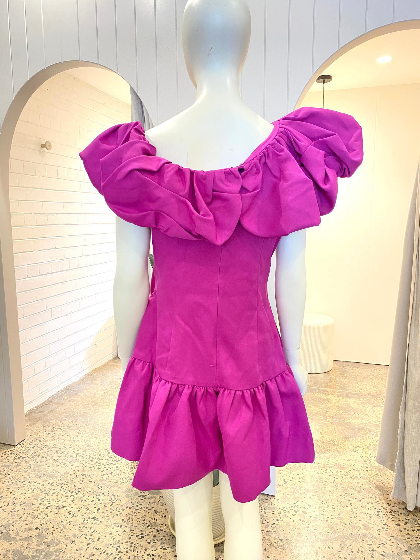 ELLIATT Abba Dress in Fuchsia - Size L (12)