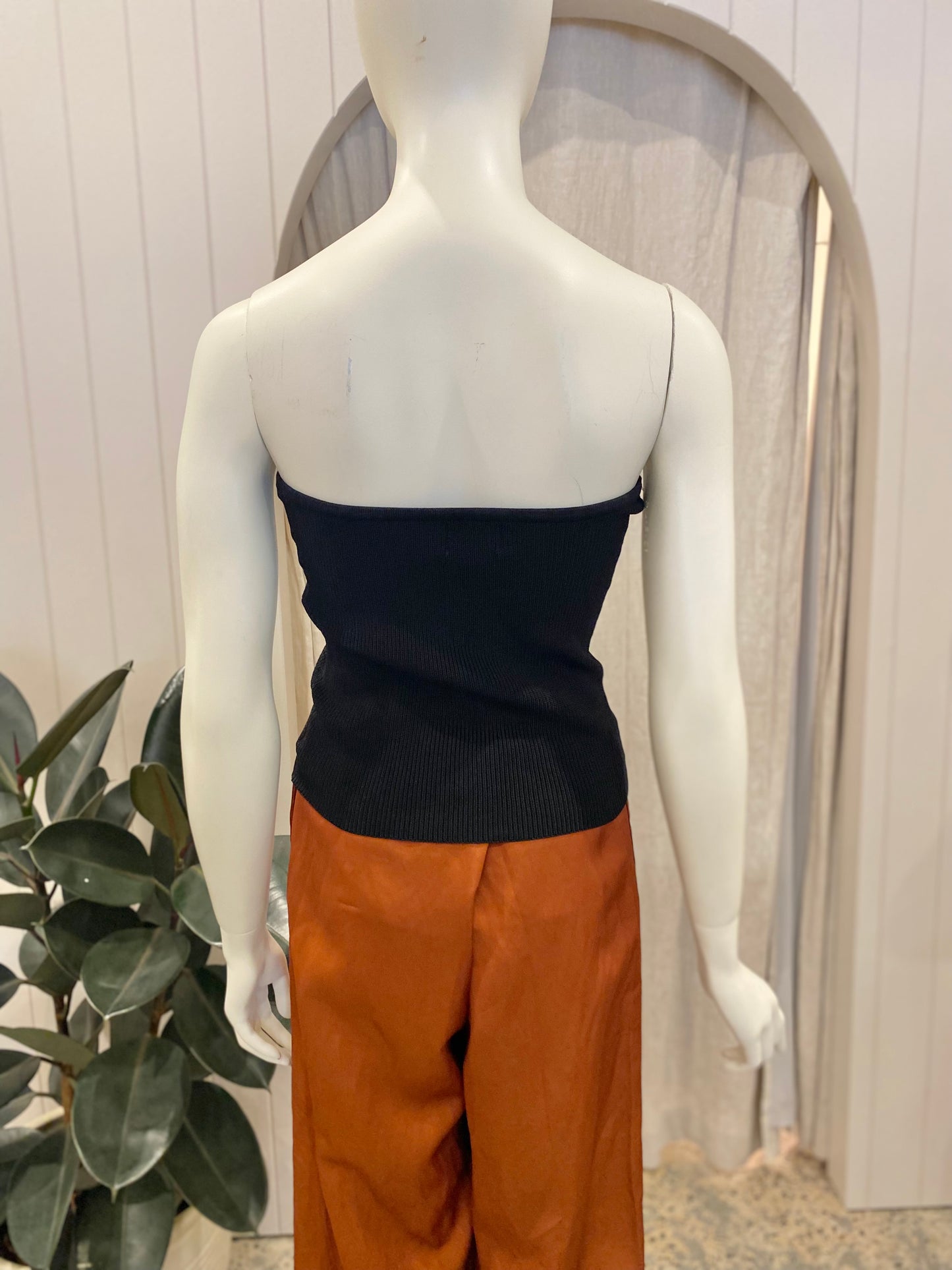 Dissh Ribbed Knit Strapless Top in Black - Size 12