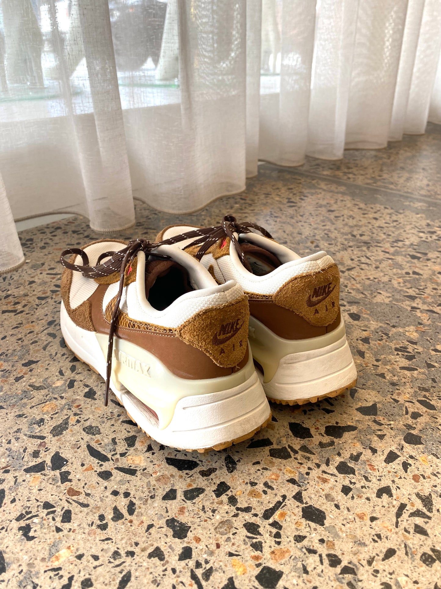 Nike Air Max SYSTM SE in Pale Ivory - Size 38