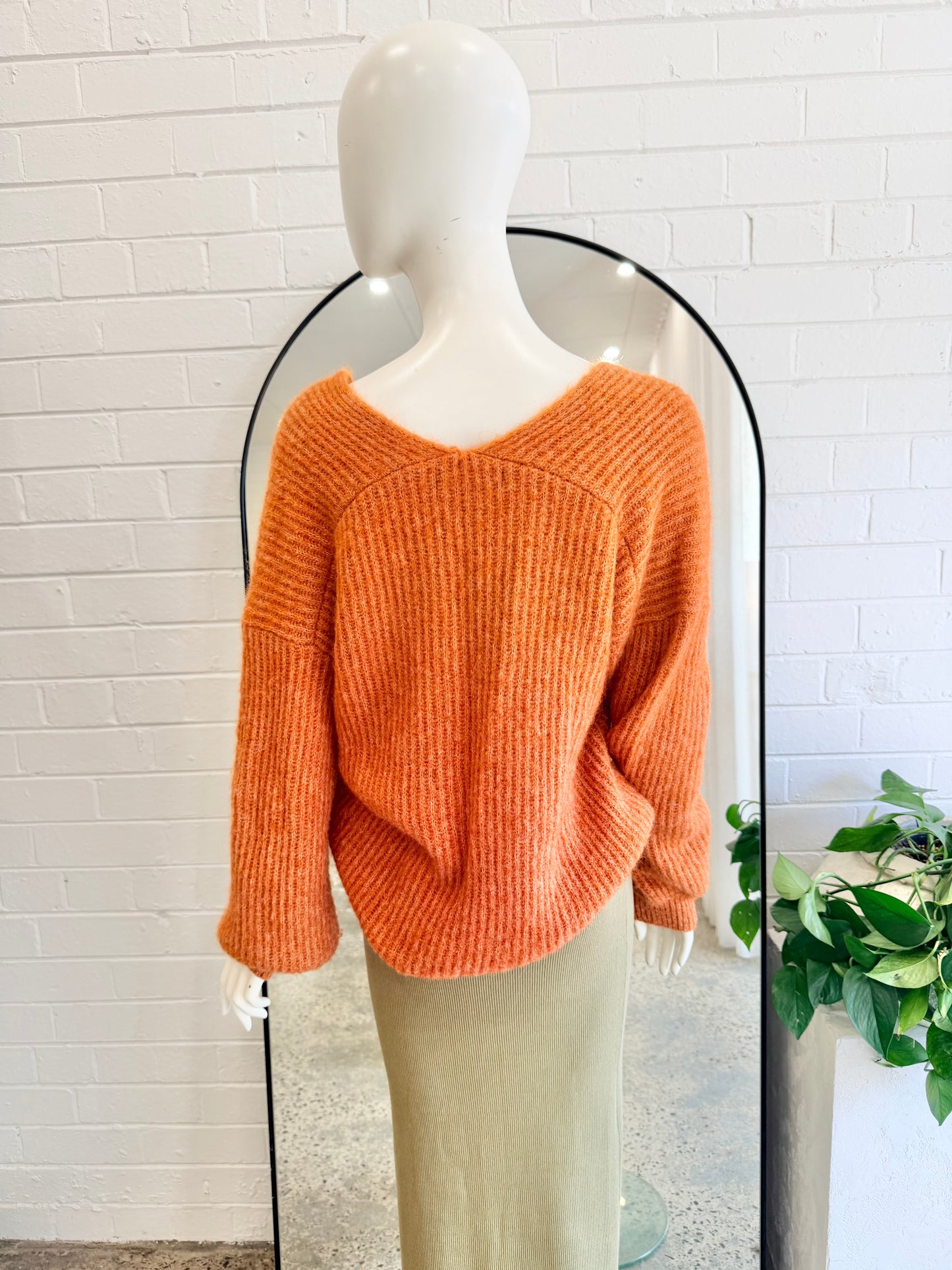 Cable Melbourne 'Jade' Mohair knit Jumper in Burnt Orange - Size Smalll (10)