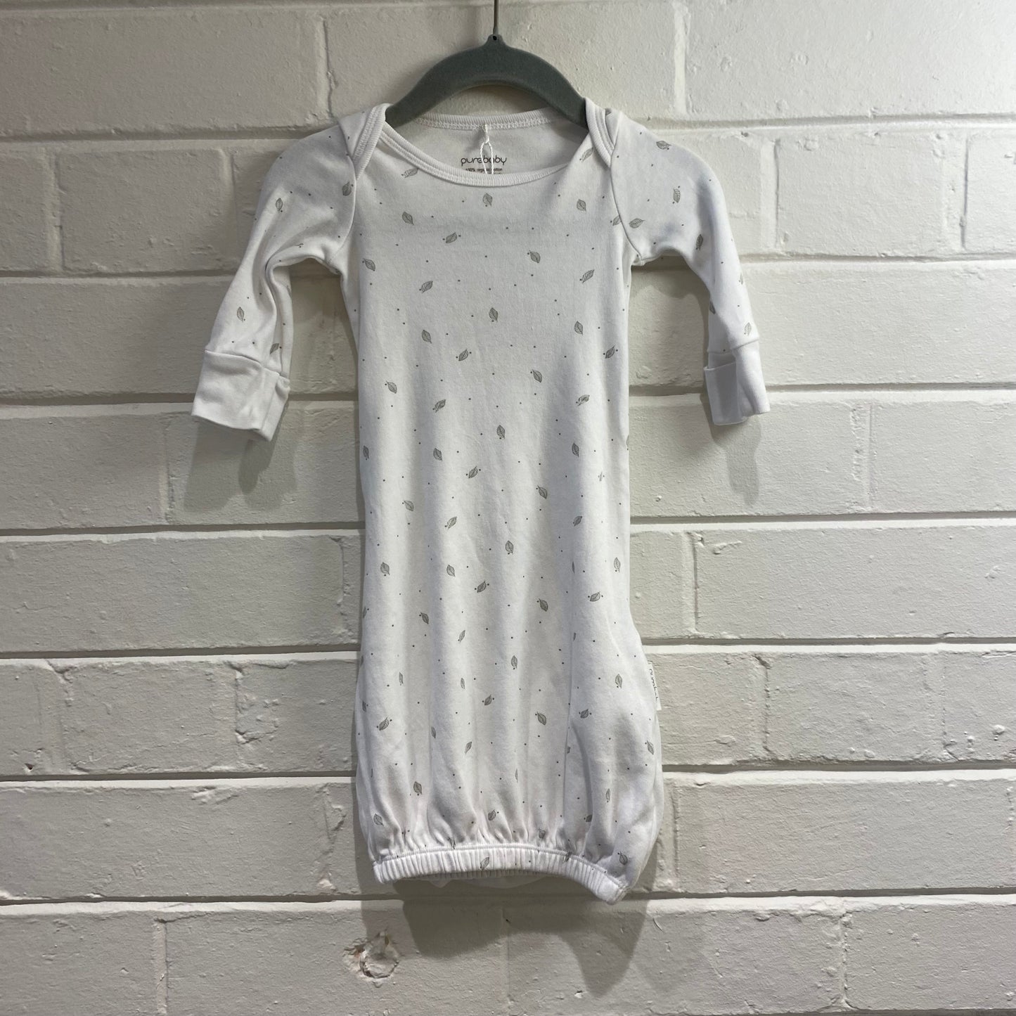 Pure baby white leaf sleepsuit - size 000
