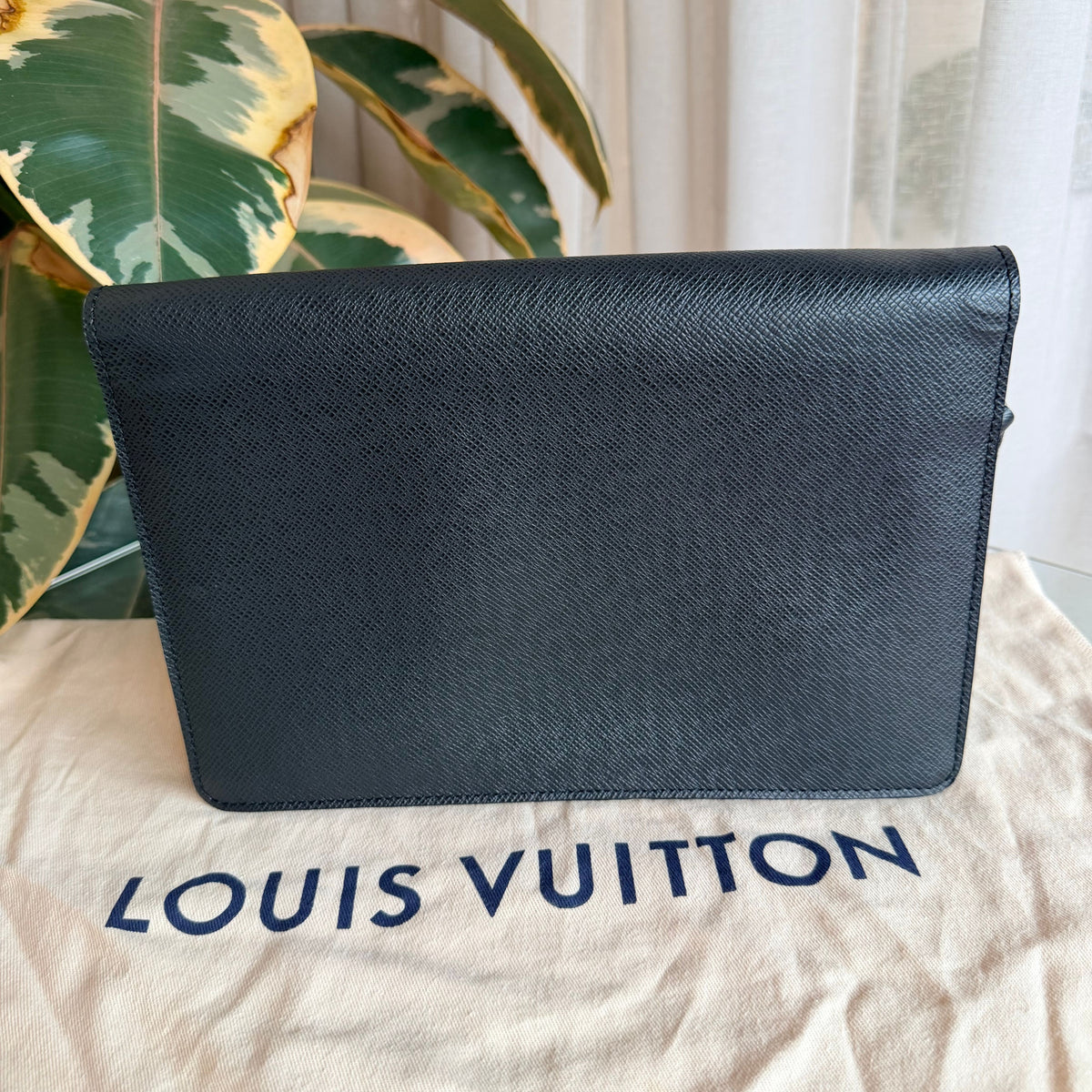 Louis Vuitton Black Taiga Belaia Clutch Bag