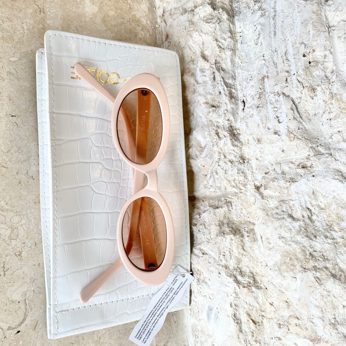 Lu Goldie Sylvie Sunglasses in Blush