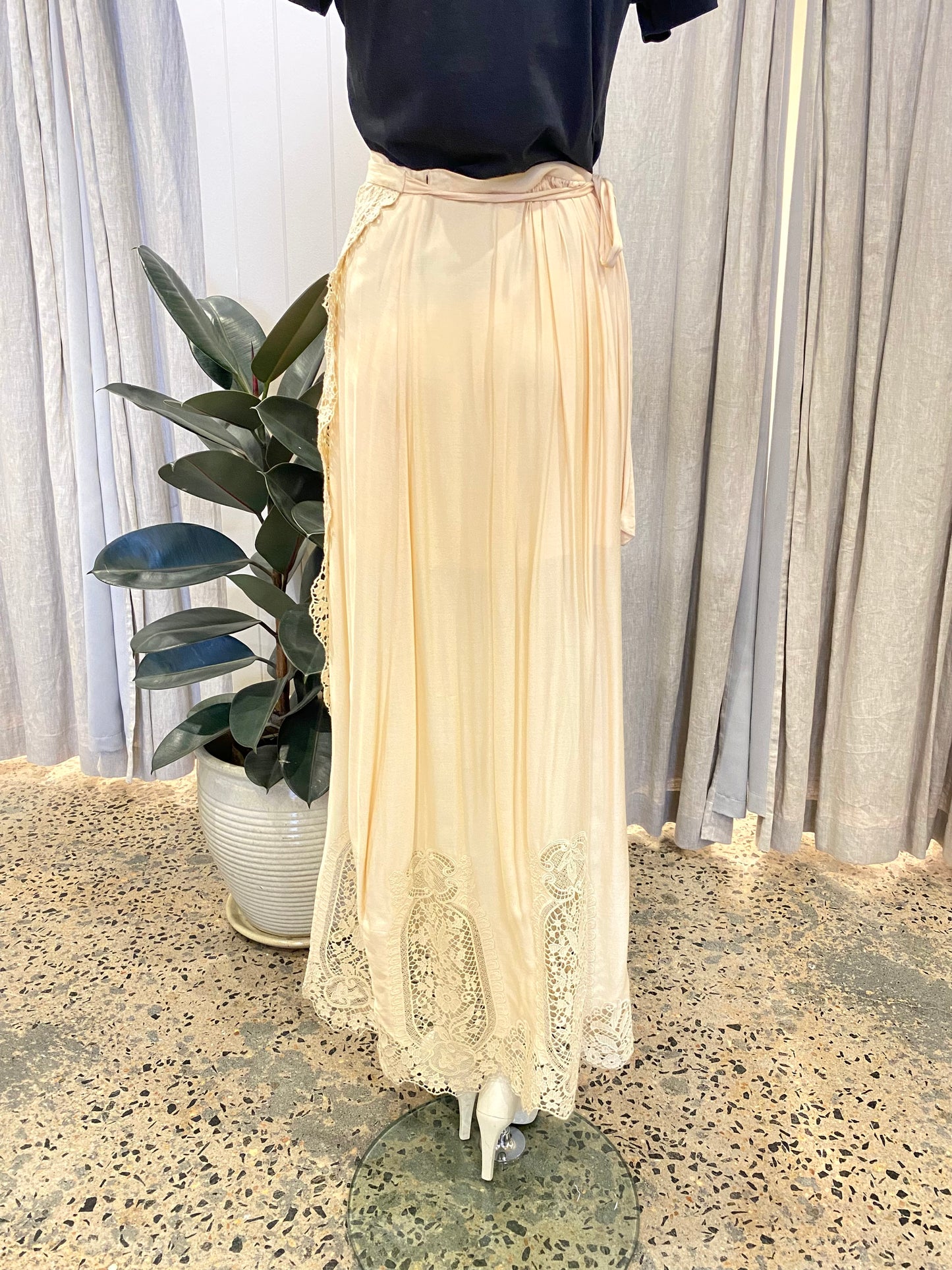 The Jetset Diaries Lace Panel Skirt - Size Small