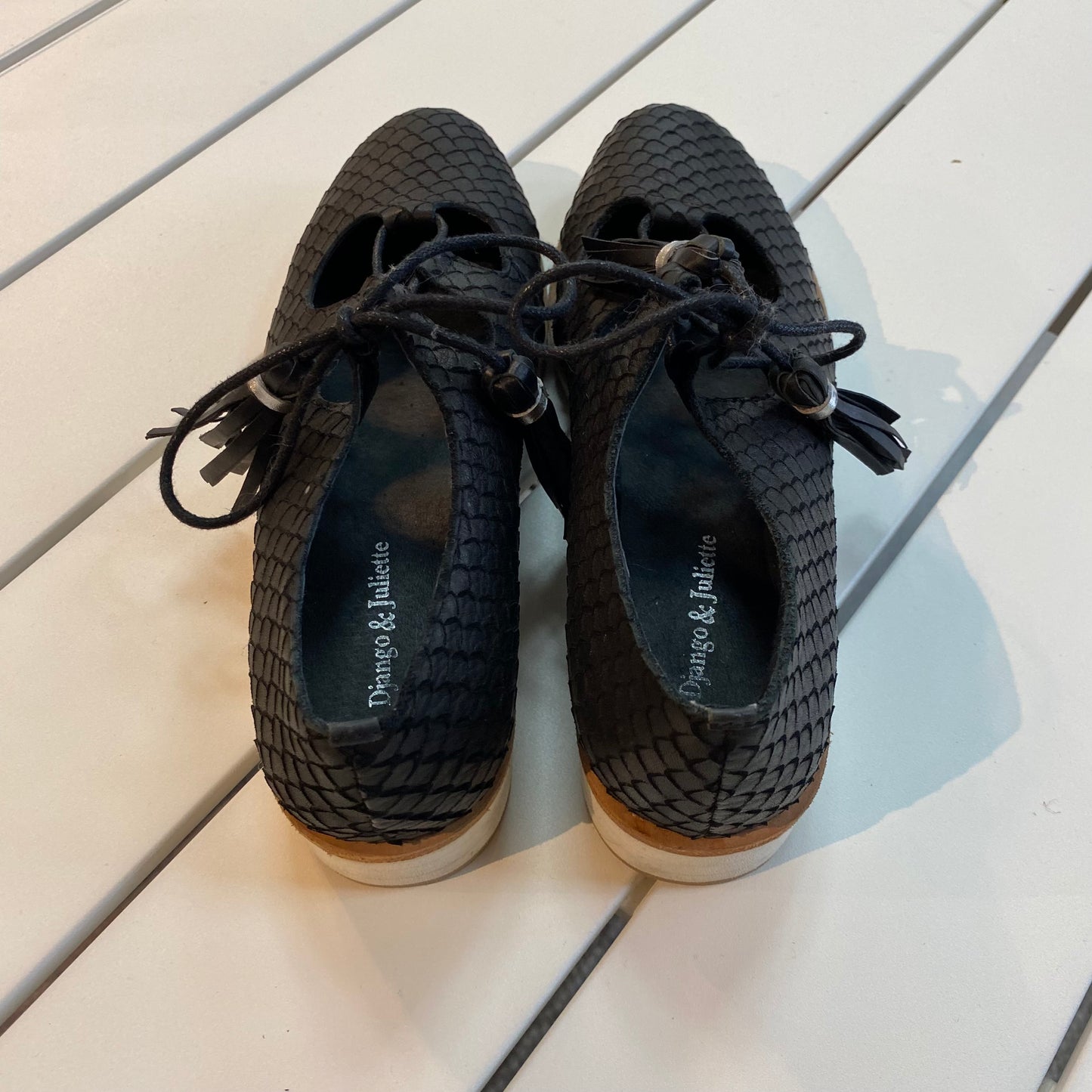Django & Juliette Black Snake Lace Up - Size 37