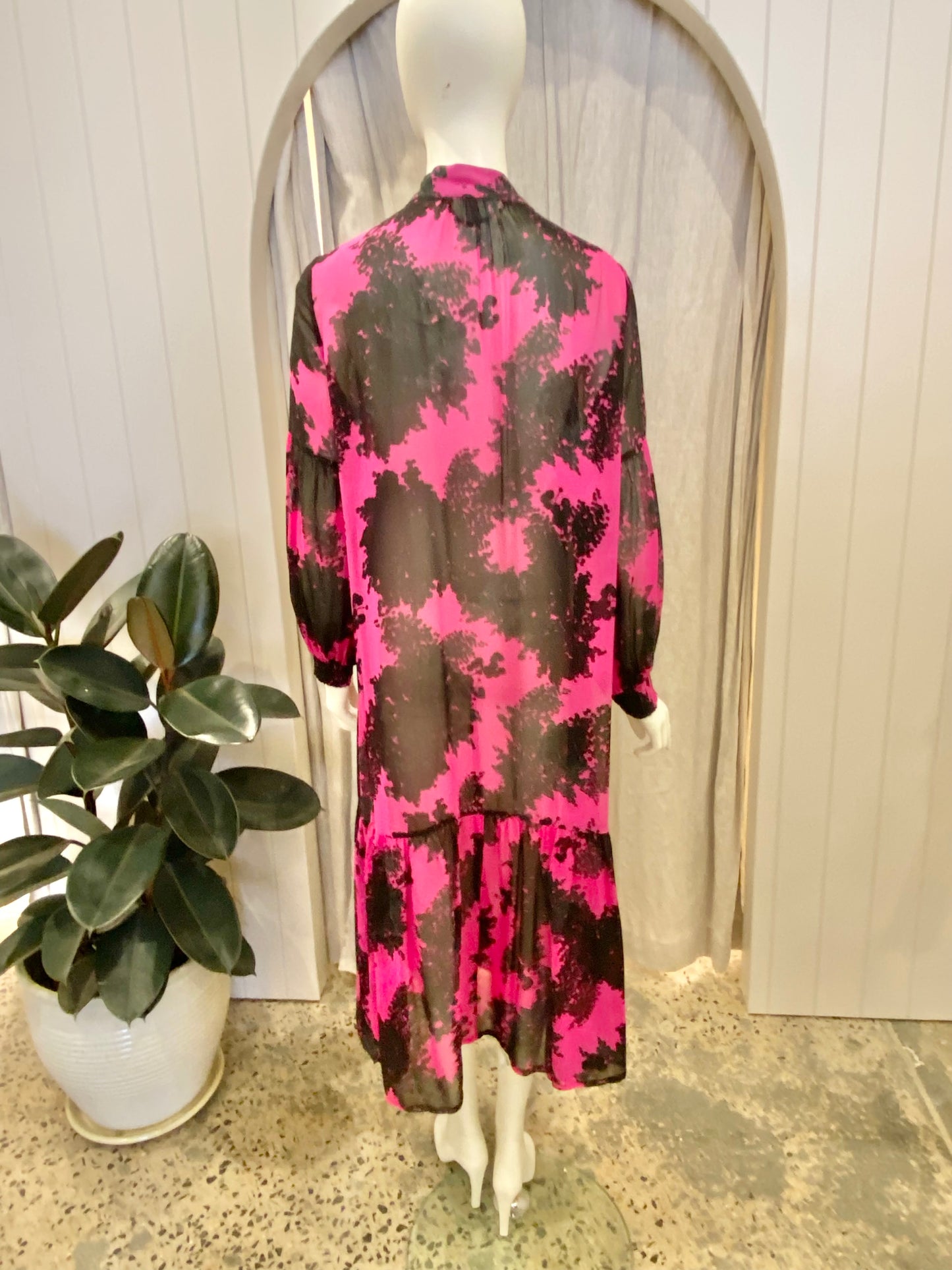 Husk fuscia and black floral maxi dress - Size 10