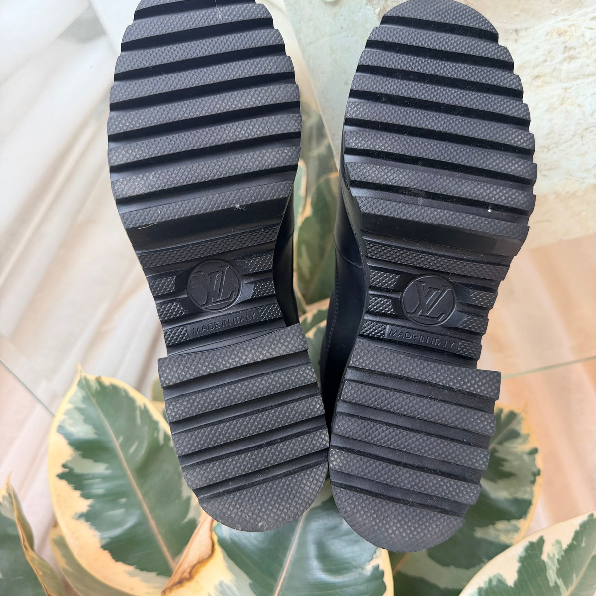 Louis Vuitton Laureate Platform Desert Boot - Size 37