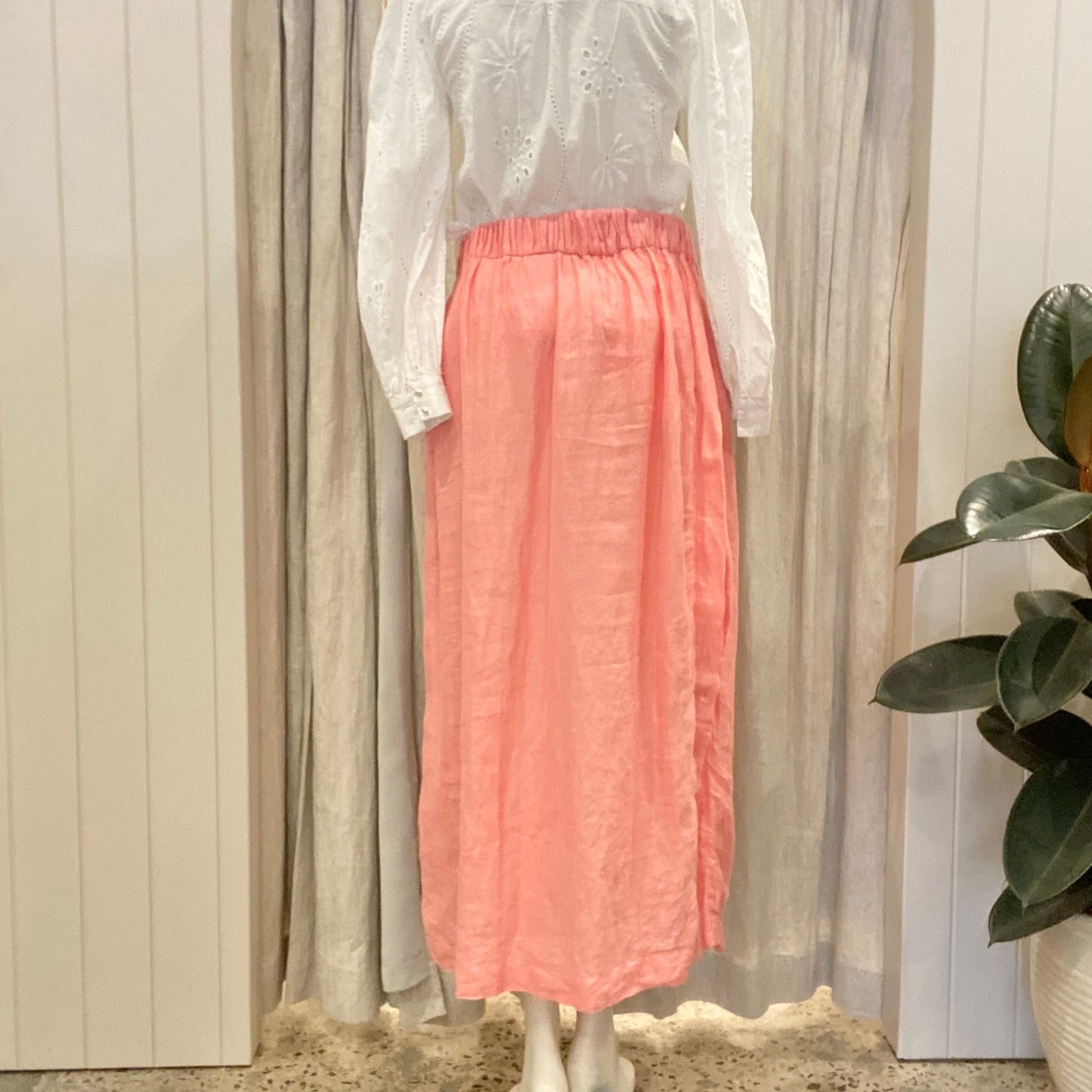 Country Road Linen Skirt in Pink - Size 10