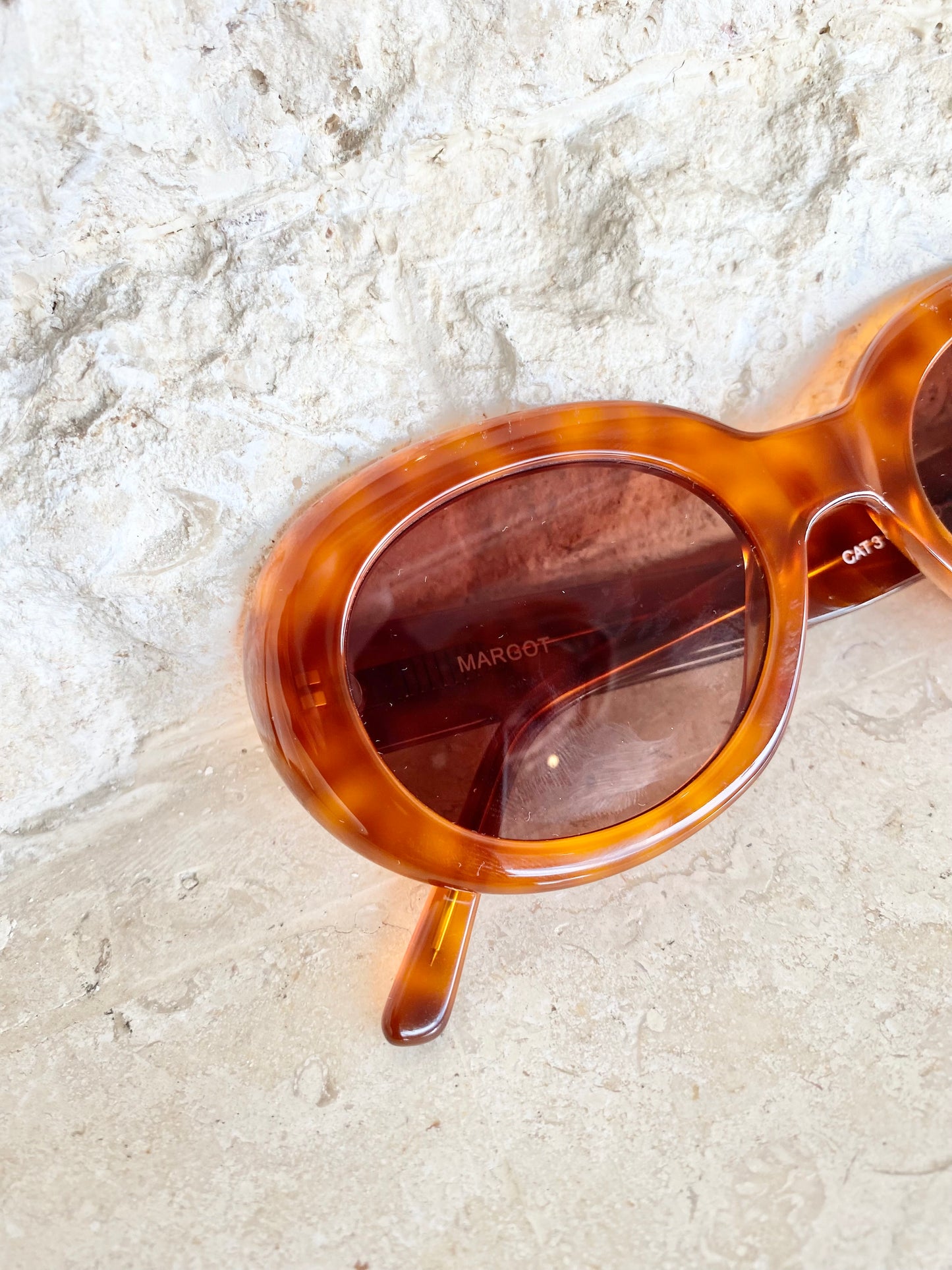 Lu Goldie Margot Sunglasses in Cola
