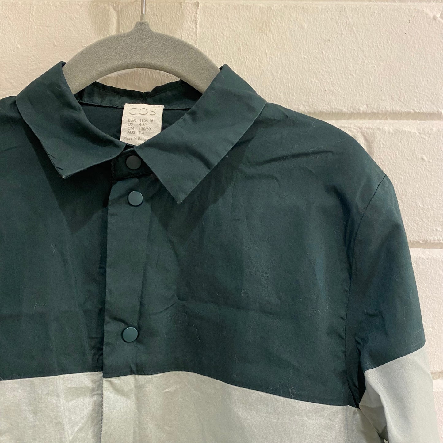 COS Contrast Green Shirt - 5-6yr