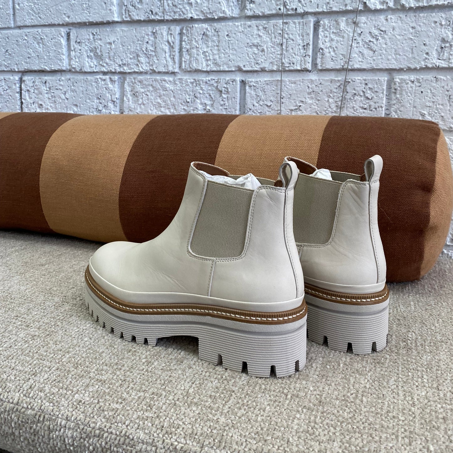 La Canadience Yael Off White Boot - Size 36.5