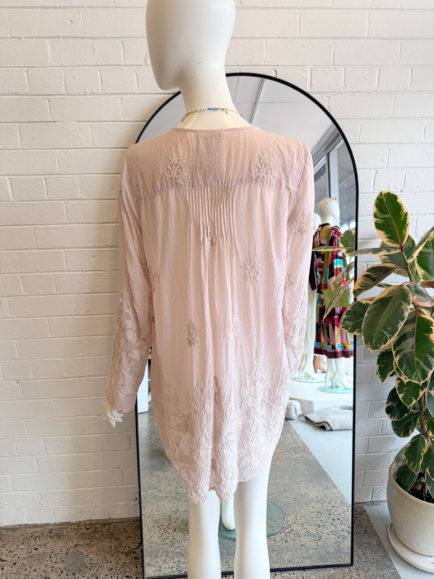 Johnny Was Blush Embroidered De Vries Tunic Top - Size M