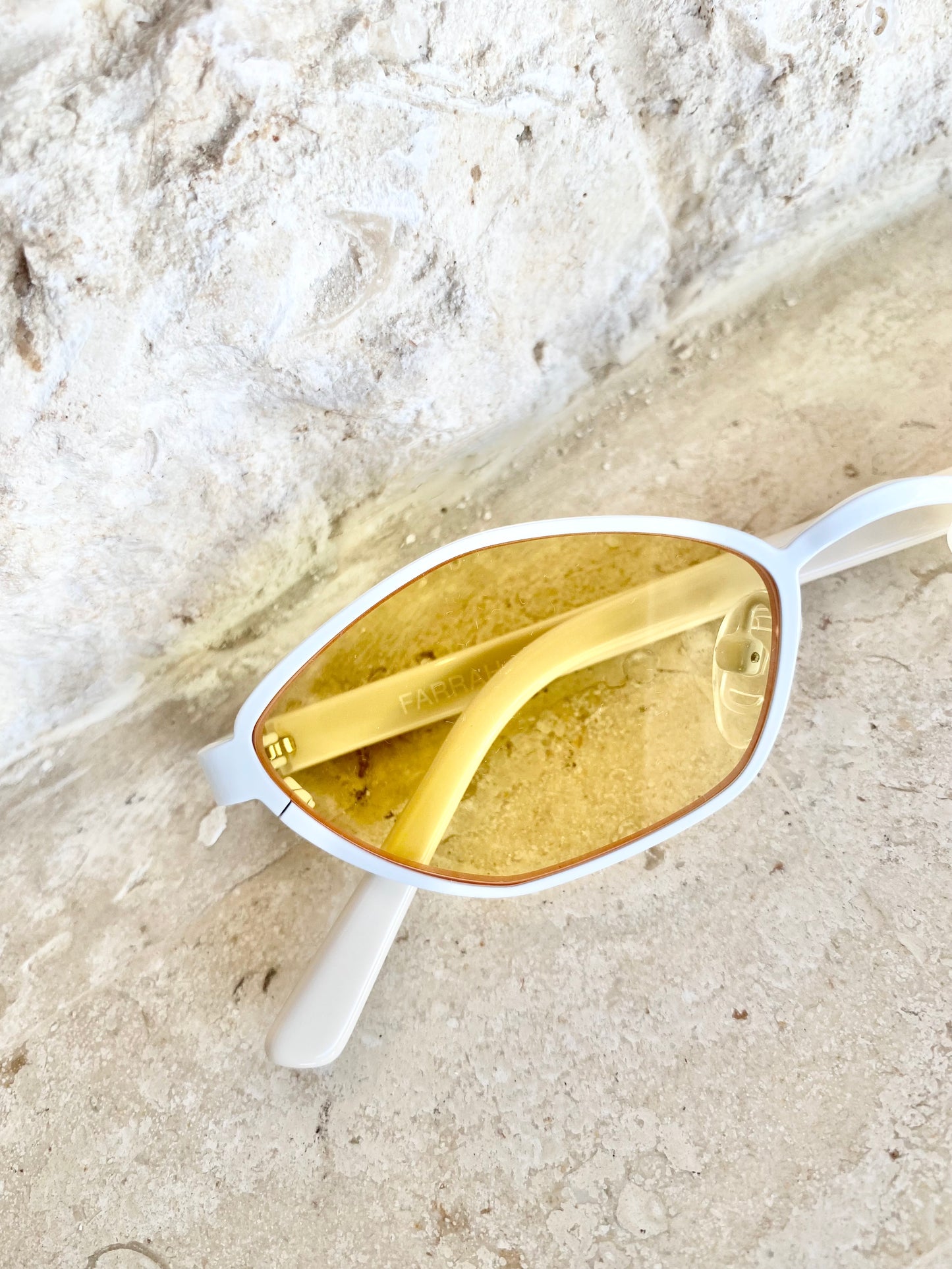 Lu Goldie Farrah Sunglasses in Lemon