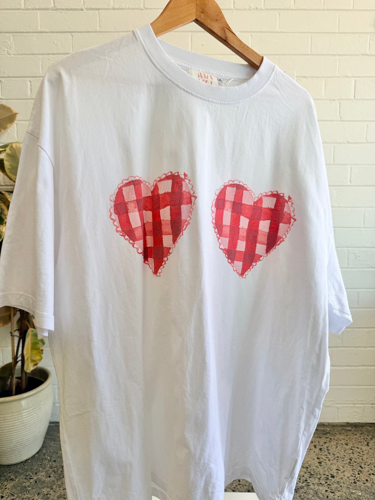 Maku Gingham Hearts Oversized Tee - Size XXL (16 - 18)