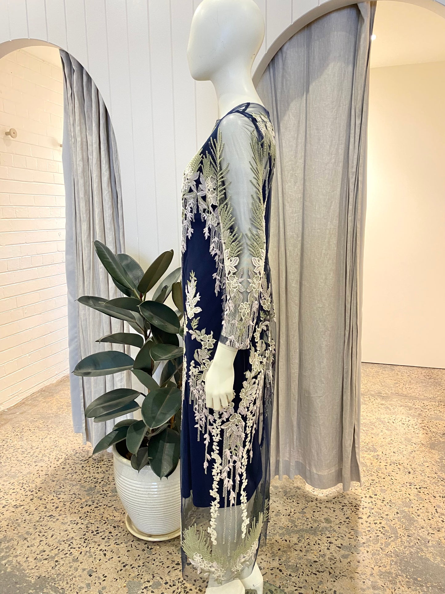 Moss & Spy Lavender Dress - Size 12