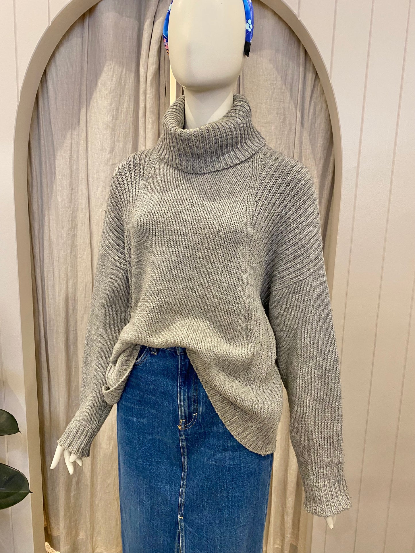 Country Road Grey Turtleneck Jumper - Size M