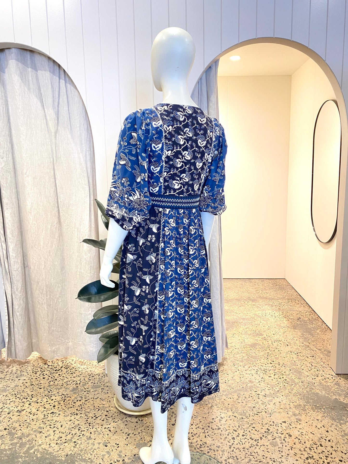 Ulla Johnson Iona Long Sleeve Midi Dress - Size 8