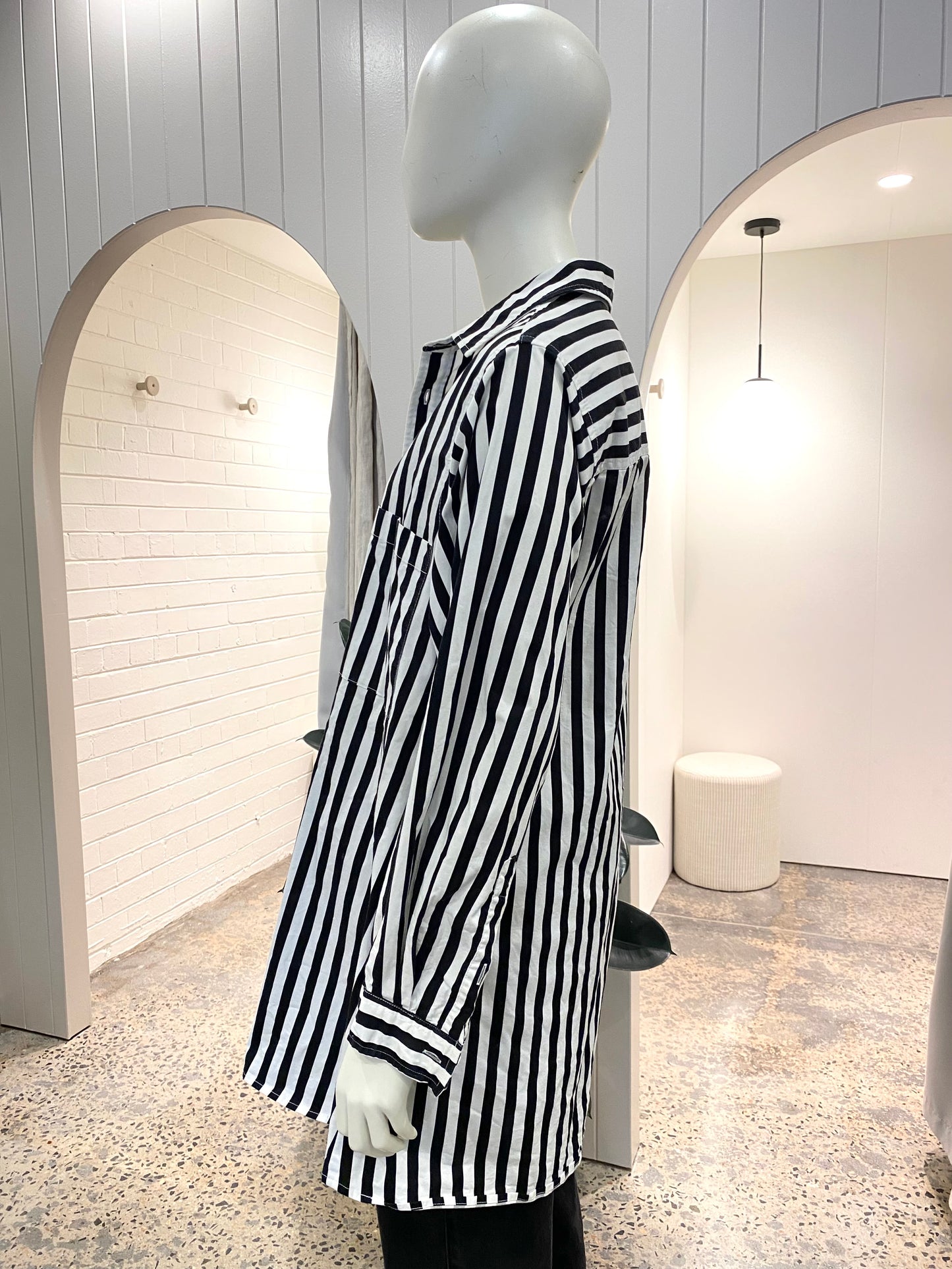 BLANCA Boyfriends Shirt in Black/White stripe - Size 12