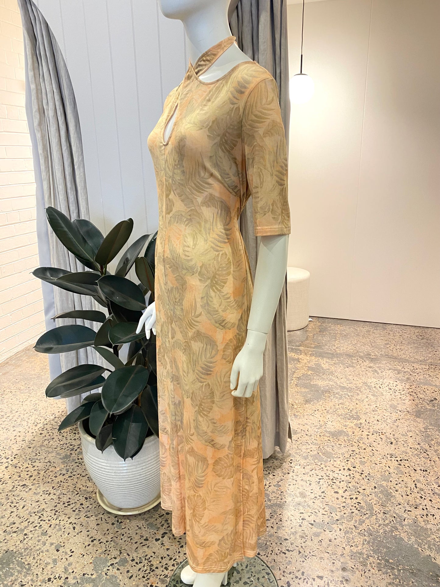 Hansen & Gretel Priya Dress In Palms - Size XL (14)