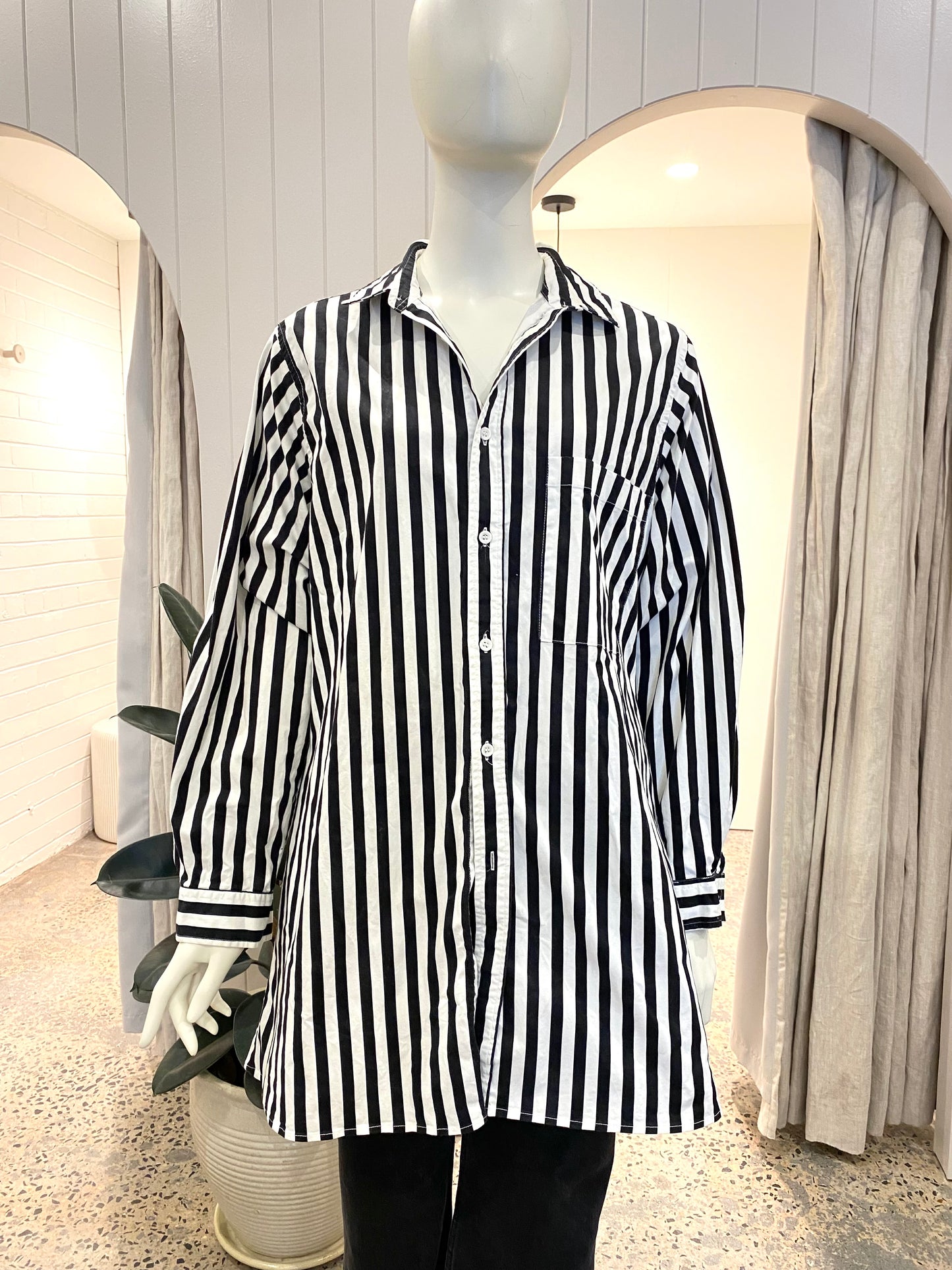 BLANCA Boyfriends Shirt in Black/White stripe - Size 12