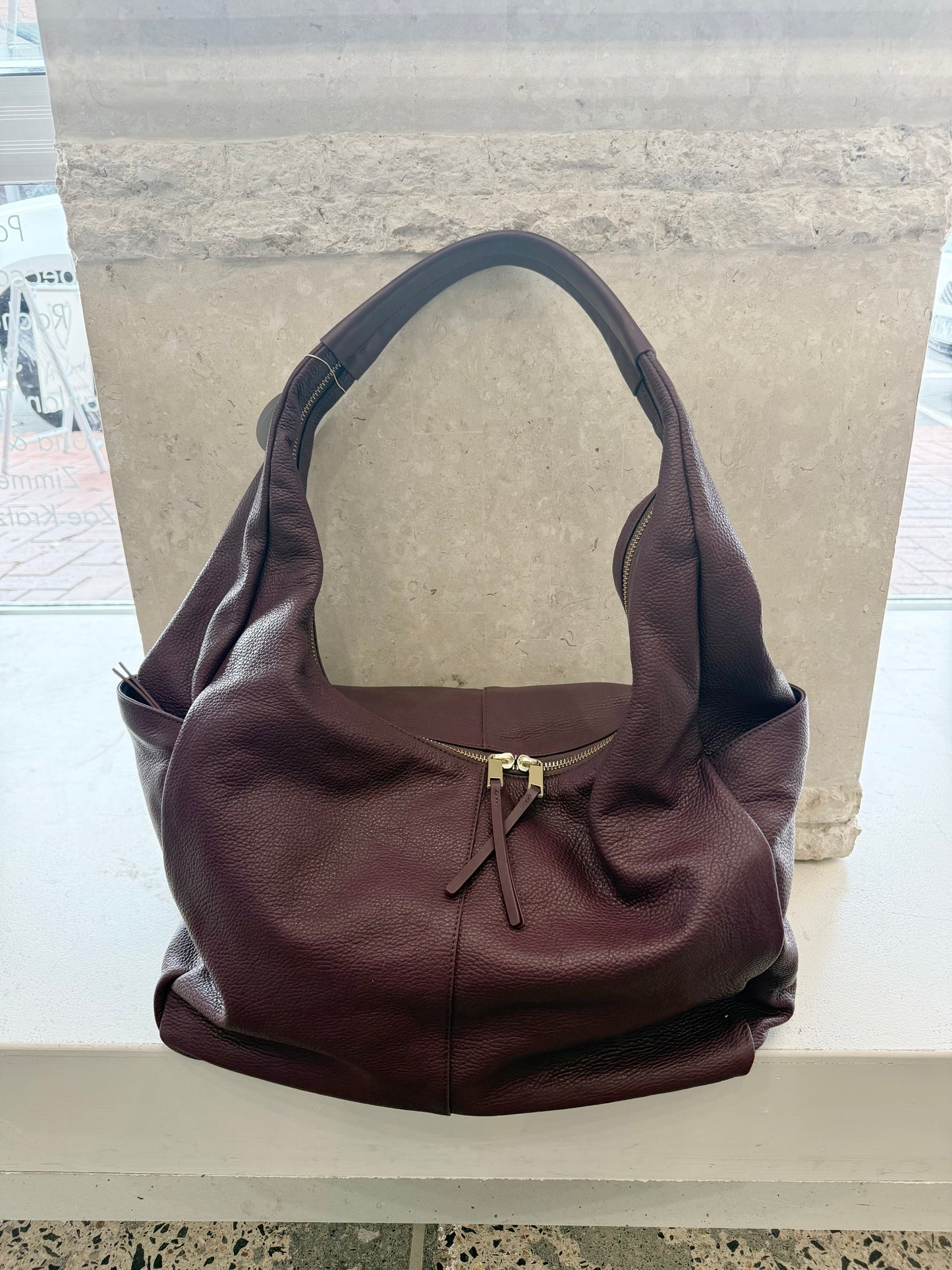 Kinnon Bordeaux Large Amelia Travel Bag - Pre-Loved Geelong