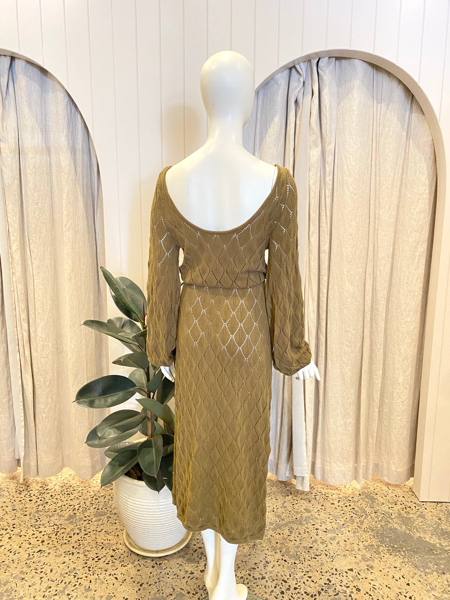 Kivari Cream Claudia Scoop Back Crochet Midi Dress - Size 8