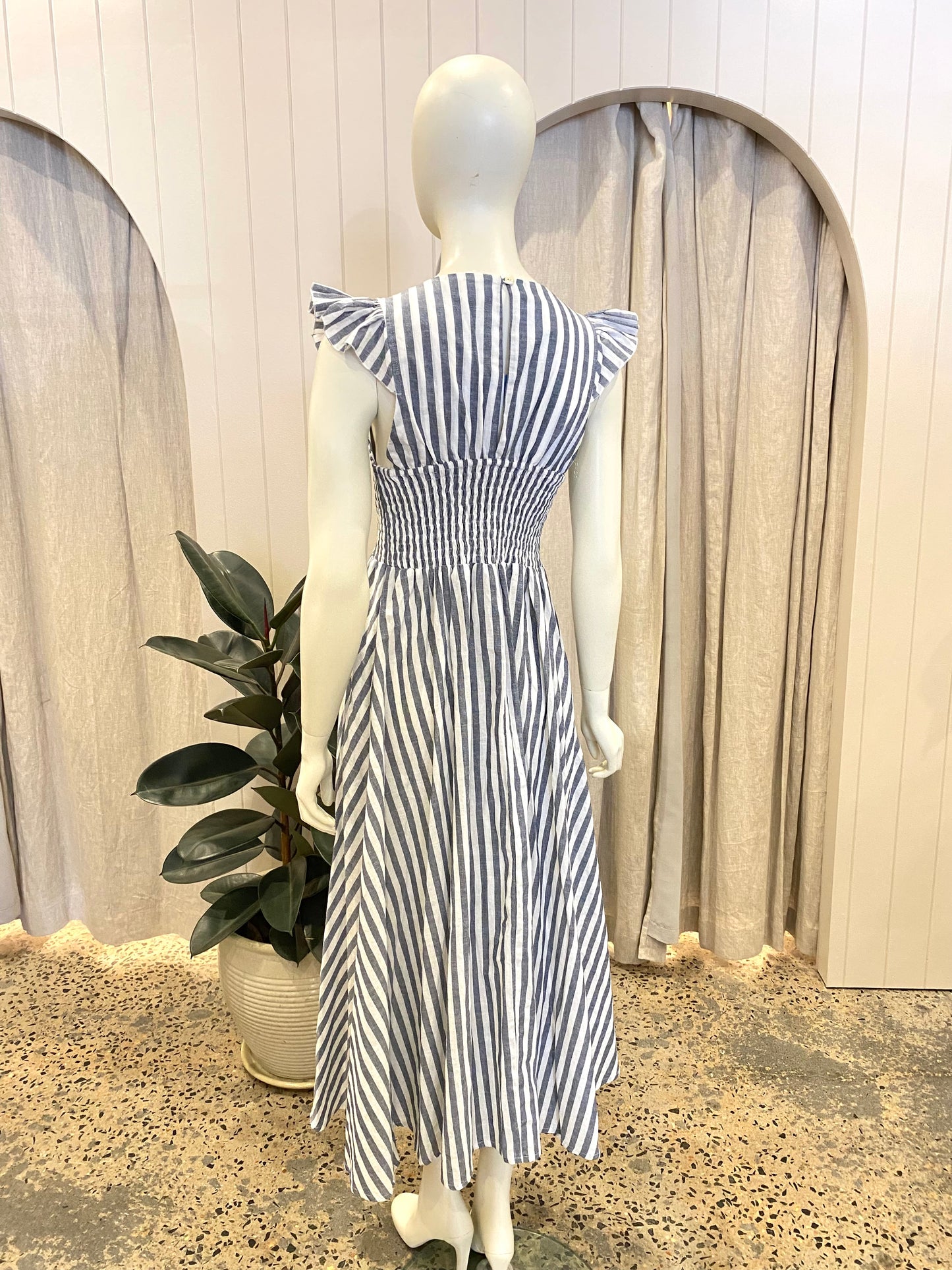 Mister Zimi 'Abbie' Midi Dress - Size 12