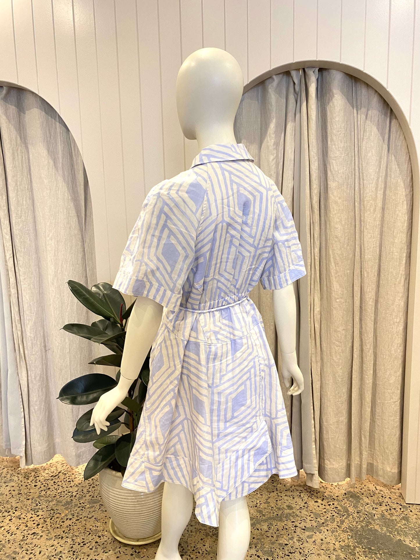 Country Road Print Asymmetric Hem Mini Dress - Size 14