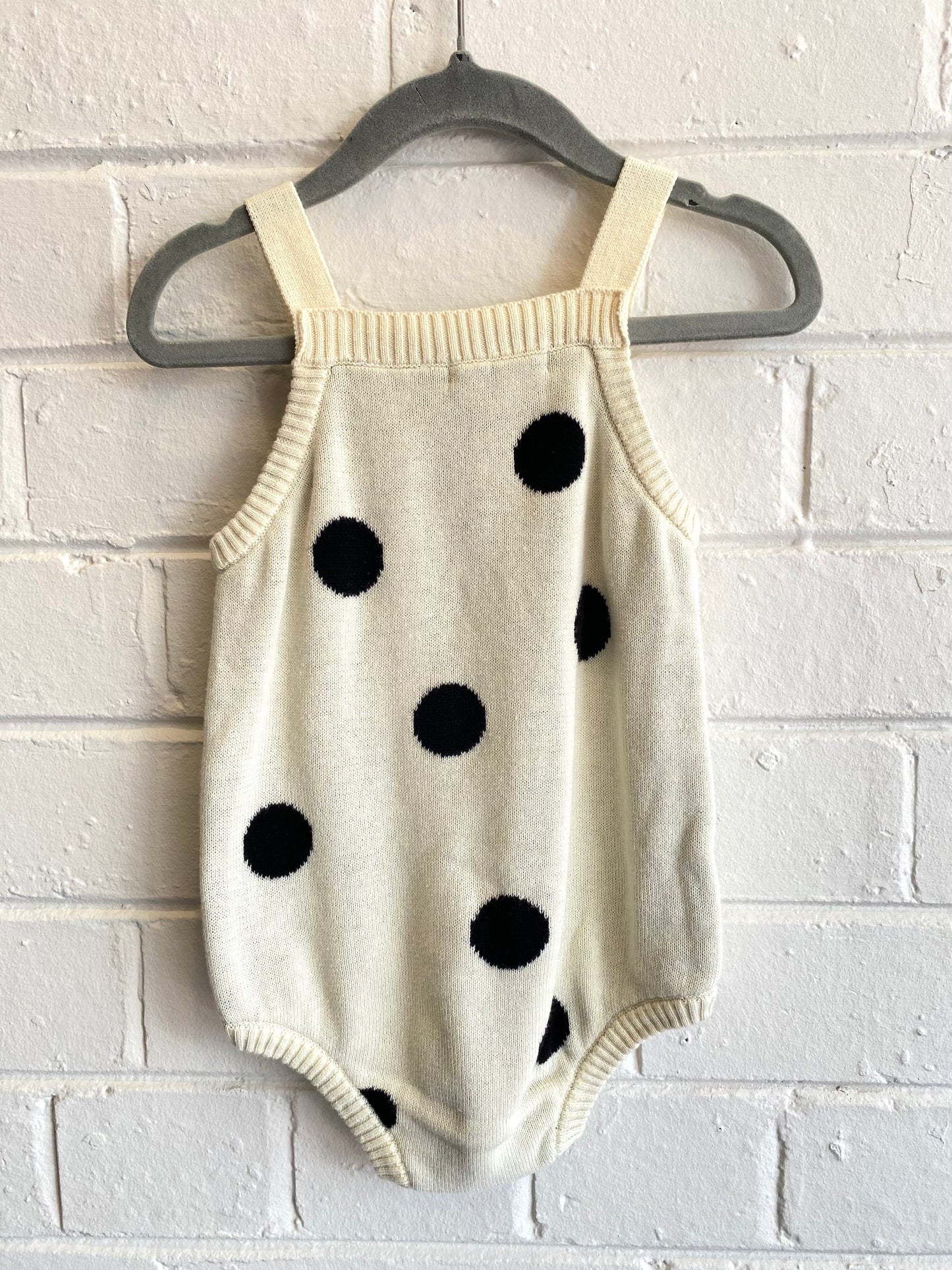 Mainn and co polka dot knit onesie - size 12m