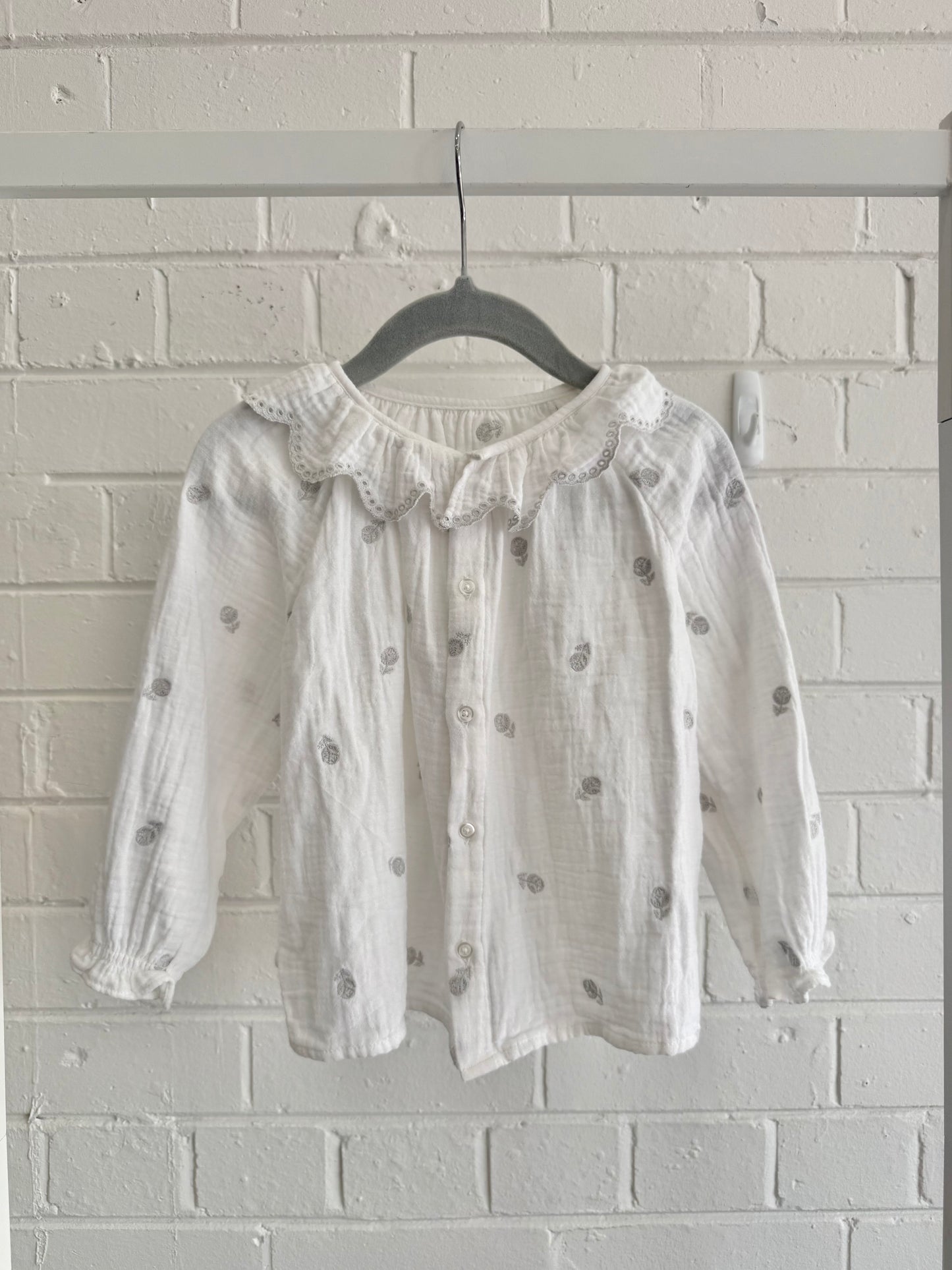 Country Road White Floral Blouse - Size 18 - 24