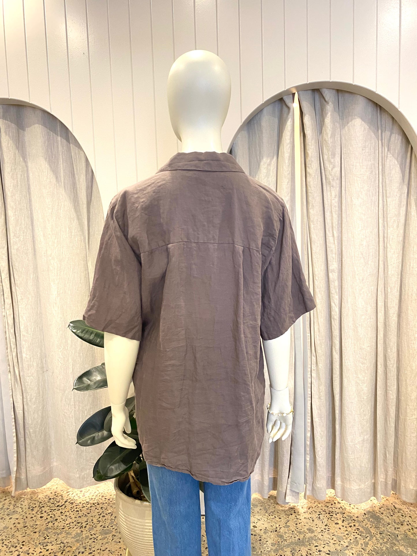 Country Road Mocha Linen Short Sleeve Shirt - Size 12