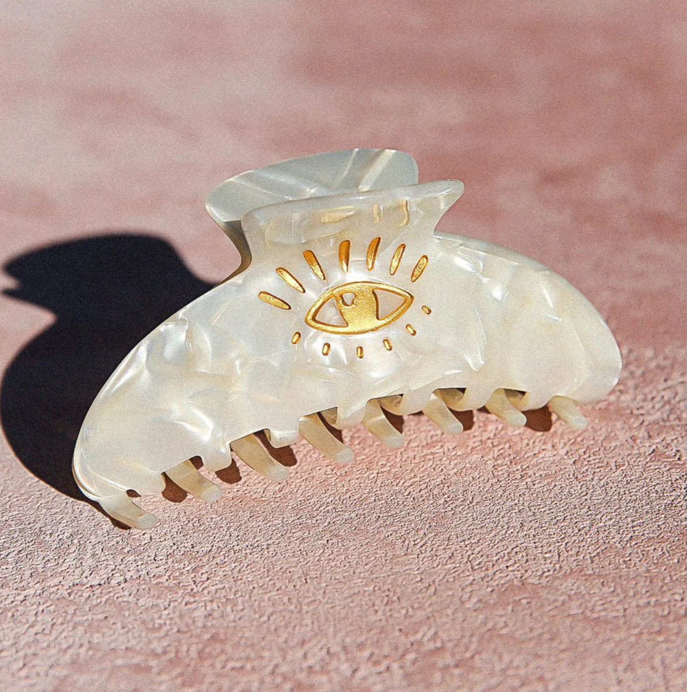 Kingston Eye Love Pearl Clip