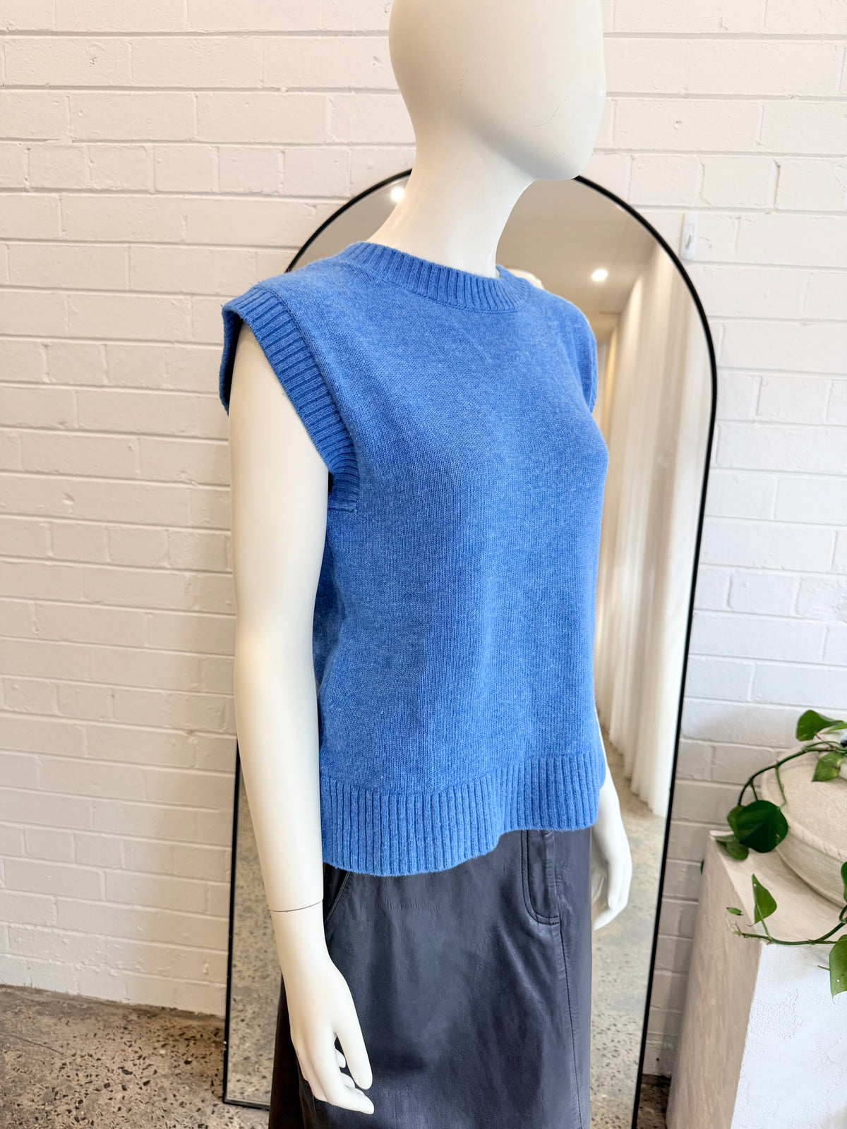 Gorman Blue Wool Blend Oversized Knit Vest - Size 6
