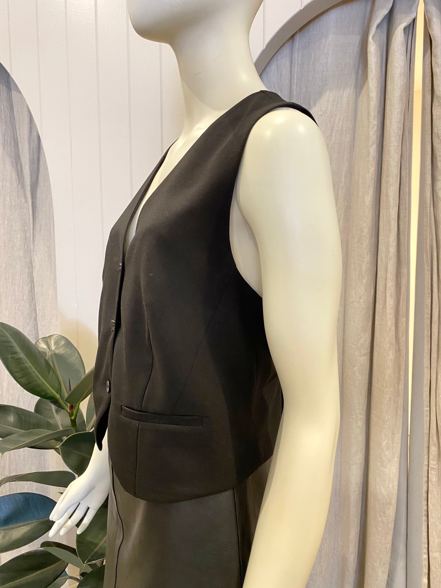 Viktoria & Woods 'Strummer' Vest in Black - Size 3 (12)