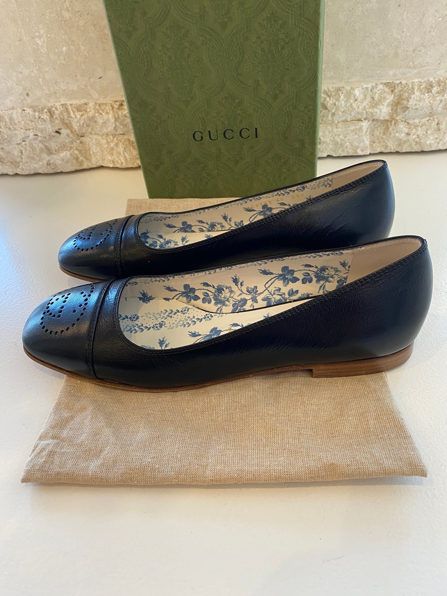Gucci Black Leather Quentin Nero Ballet Flat - Size 40