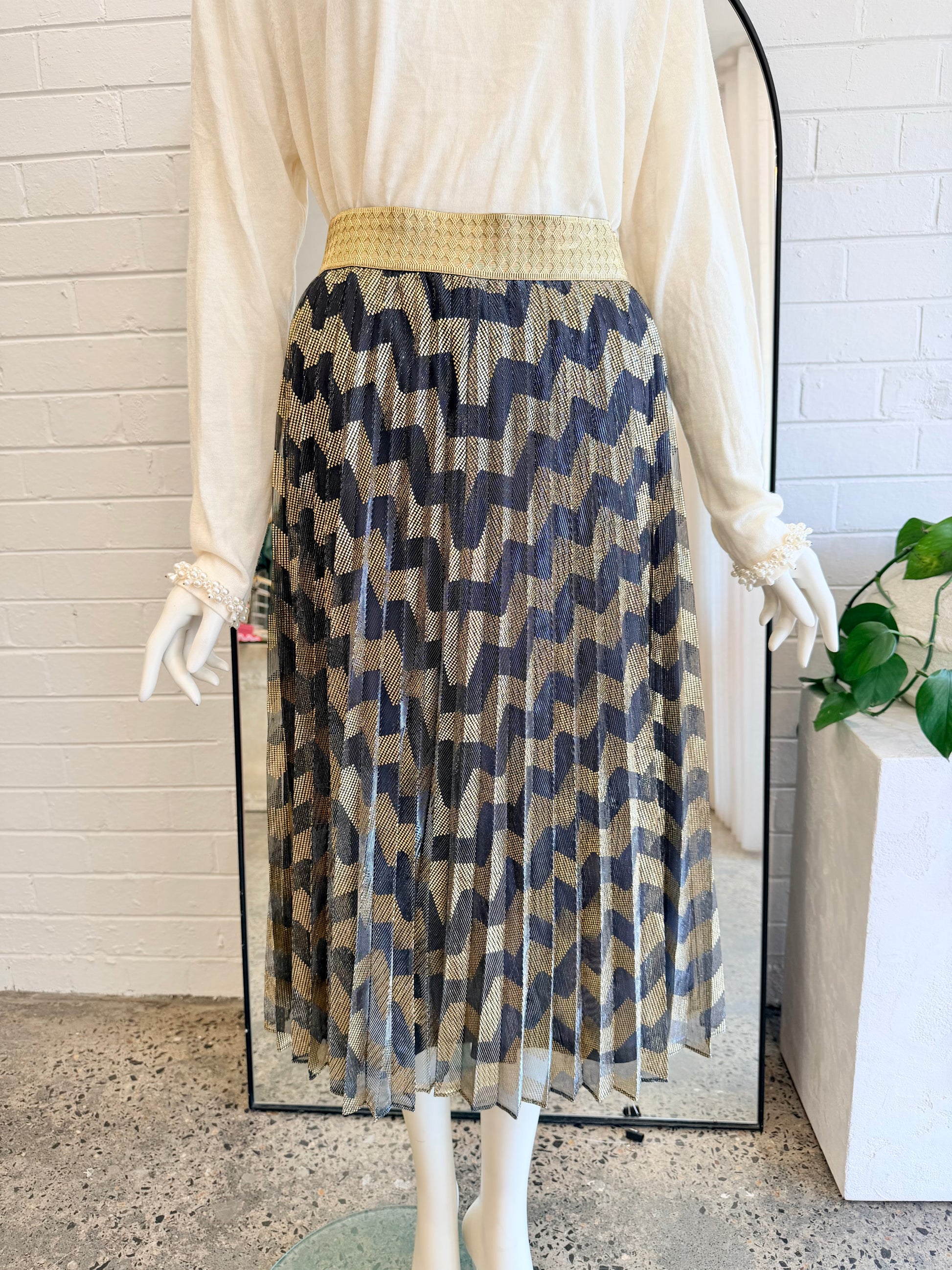 Alexandra Pleated Midi Skirt in Gold/Black - Size M/L (12/14)