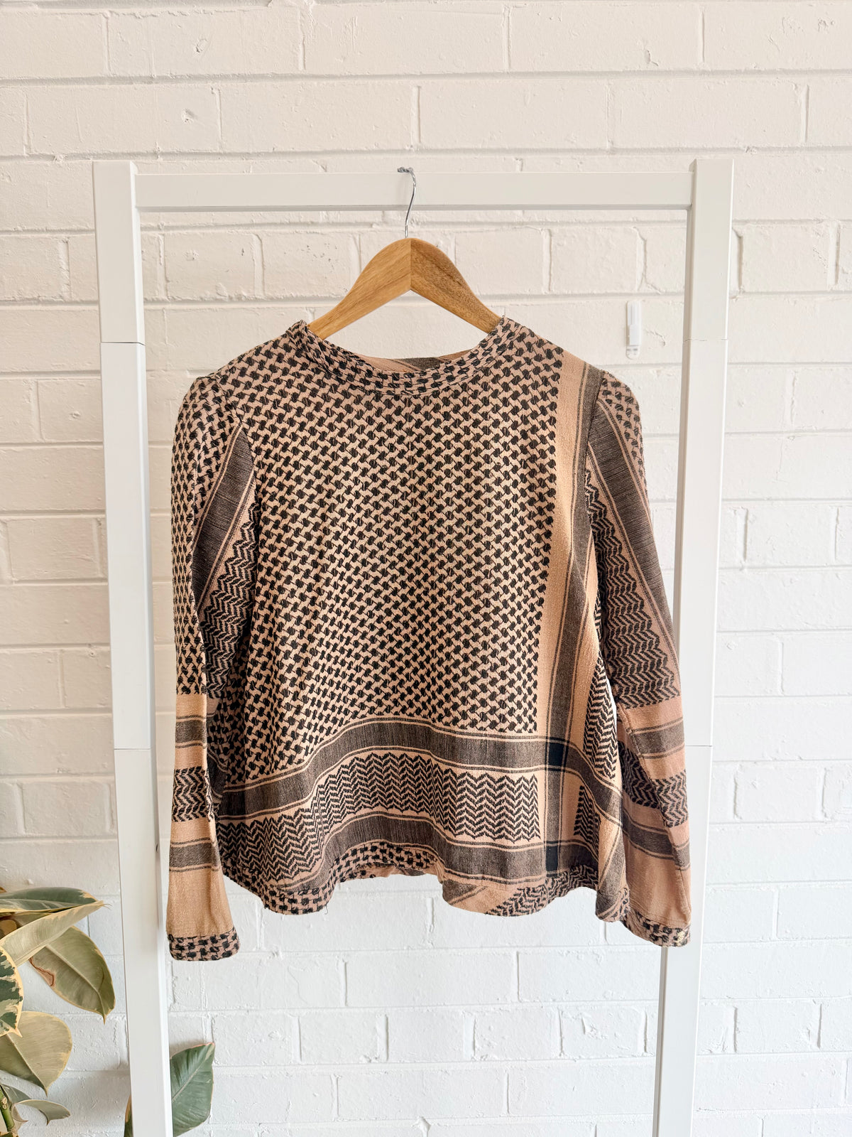Cecilie Copenhagen O Long Sleeve Top in Black/Tannin - One Size (8-12)