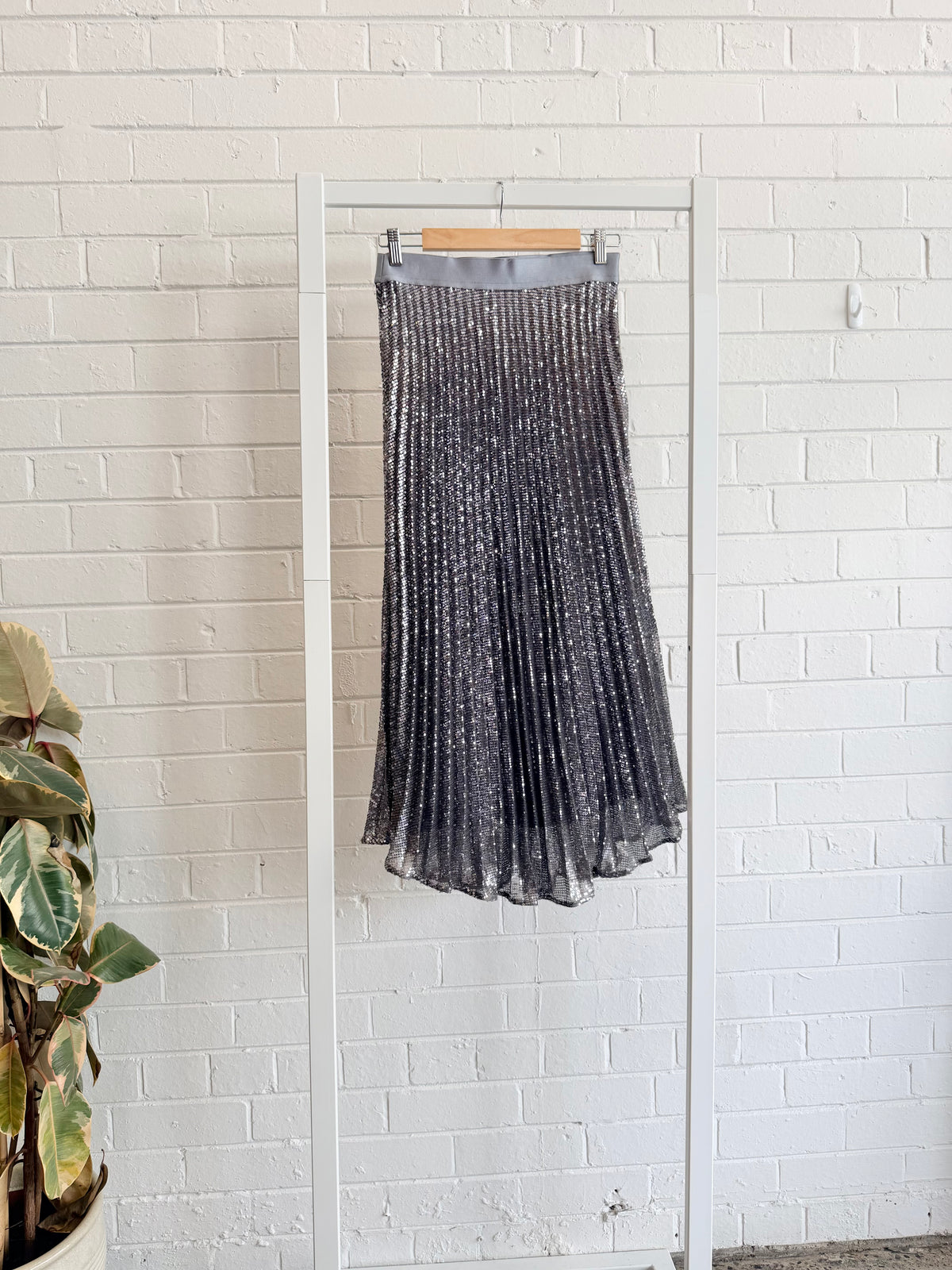 Flannel Silver Sequin Midi Skirt - Size 1 (8)