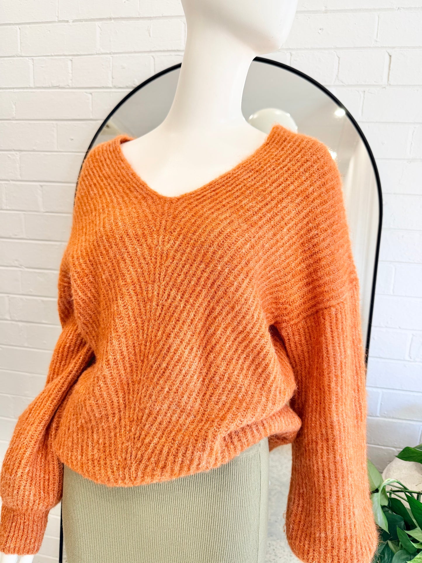 Cable Melbourne 'Jade' Mohair knit Jumper in Burnt Orange - Size Smalll (10)