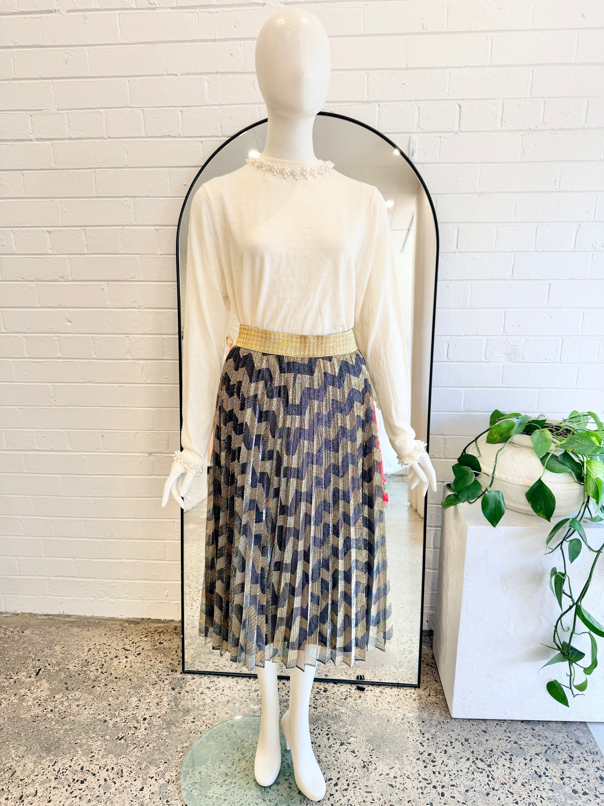 Alexandra Pleated Midi Skirt in Gold/Black - Size M/L (12/14)
