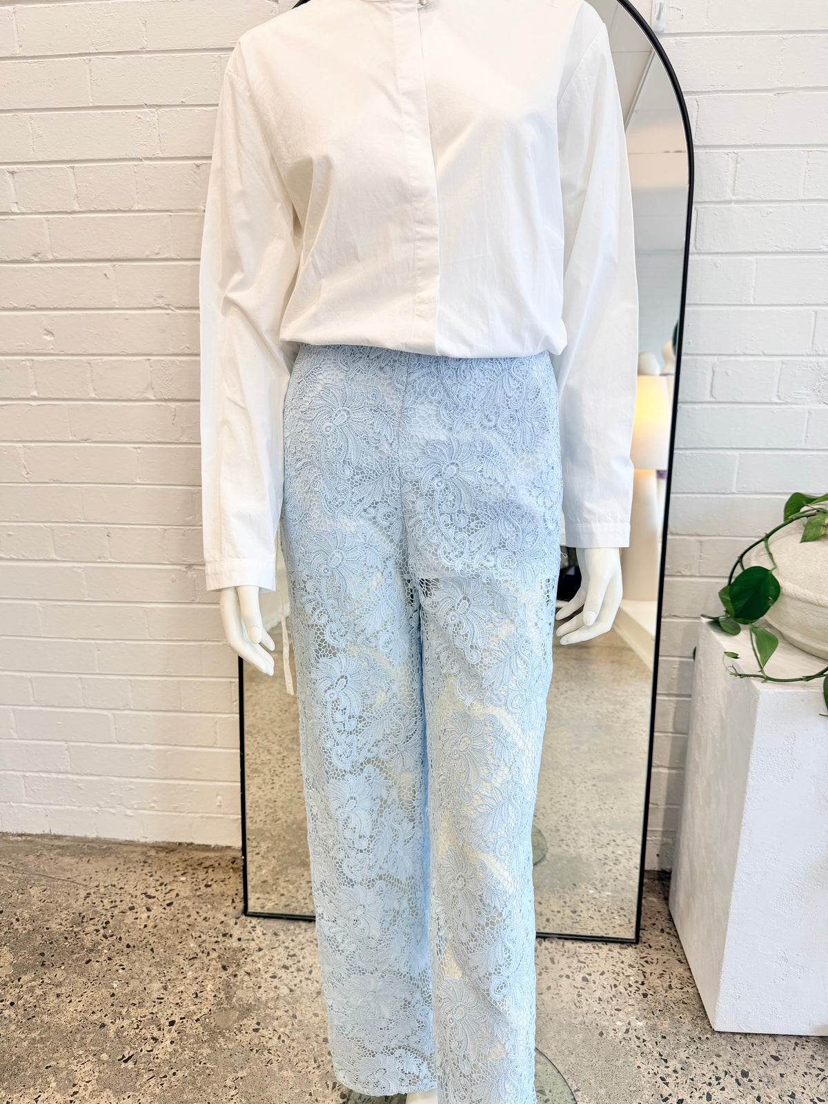Scanlan Theodore 'Guipure' Lace Pants in Light Blue - Size 8